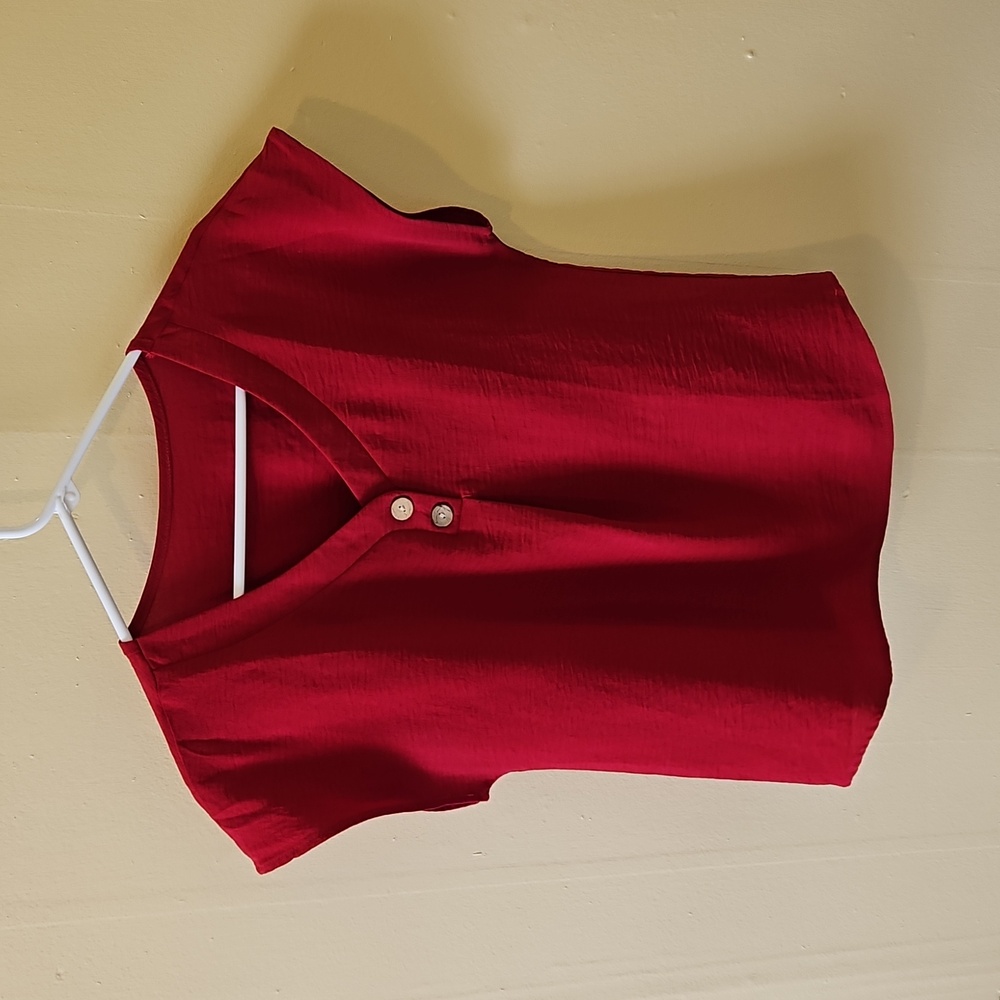 Red Short Sleeve V-neck